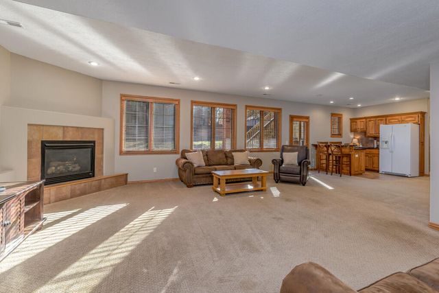 2992 W Nottingham Street, Springfield, MO 65810