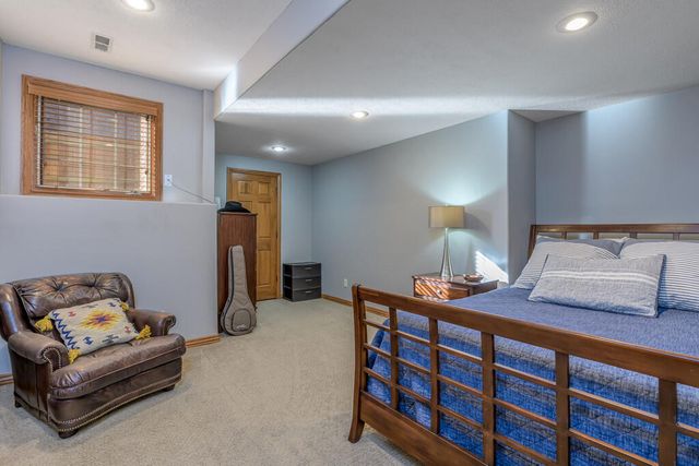 2992 W Nottingham Street, Springfield, MO 65810