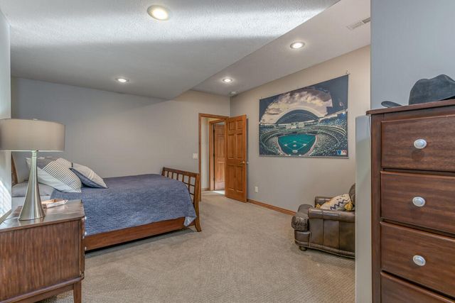 2992 W Nottingham Street, Springfield, MO 65810