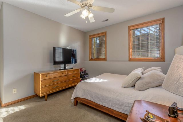 2992 W Nottingham Street, Springfield, MO 65810