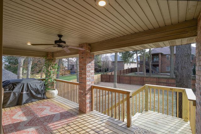 2992 W Nottingham Street, Springfield, MO 65810