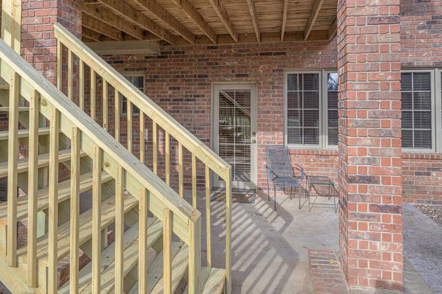 2992 W Nottingham Street, Springfield, MO 65810