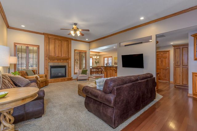 2992 W Nottingham Street, Springfield, MO 65810