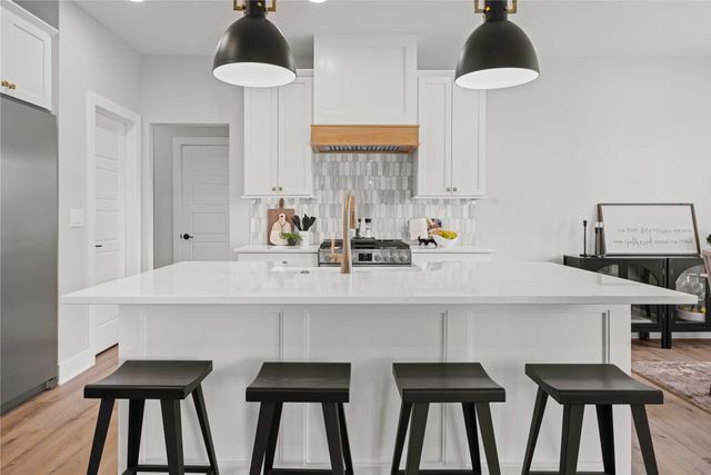 9814 Watermeadow Circle, Johnston, IA 50131