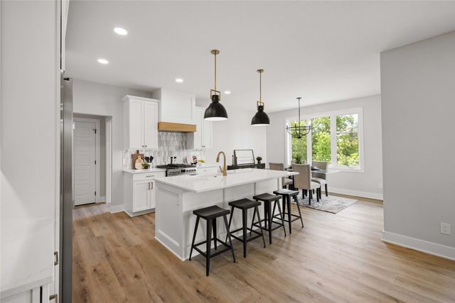 9814 Watermeadow Circle, Johnston, IA 50131