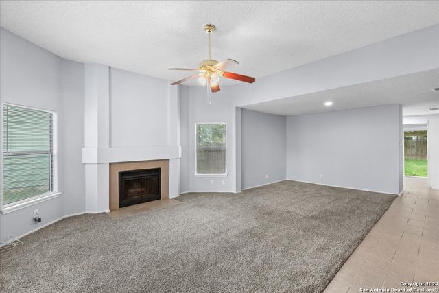 7122 SUNLIT TRAIL DR, San Antonio, TX 78244