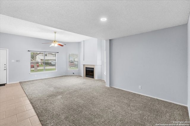 7122 SUNLIT TRAIL DR, San Antonio, TX 78244