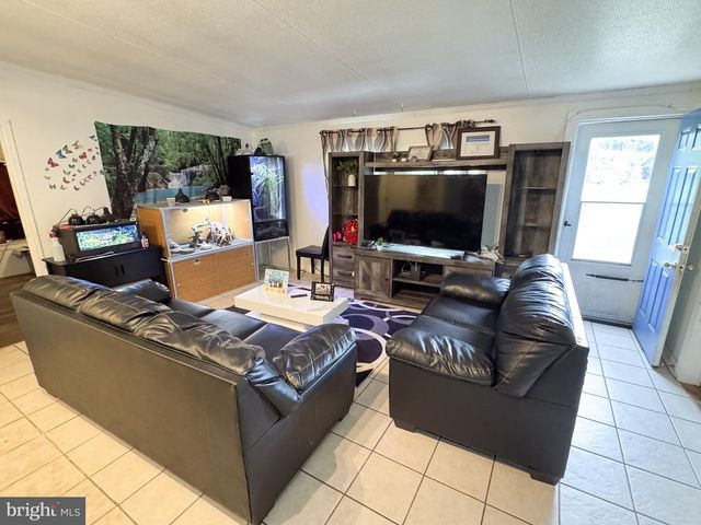 4512 WOODPECKER RD, Seaford, DE 19973