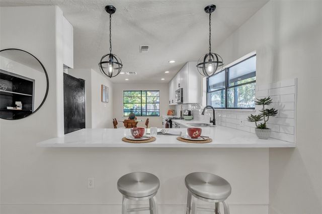 5502 Hewitt Dr Drive, Houston, TX 77092