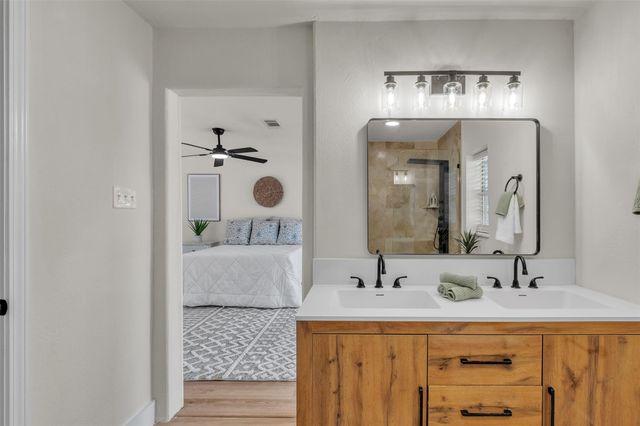 5502 Hewitt Dr Drive, Houston, TX 77092