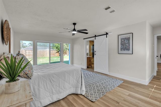 5502 Hewitt Dr Drive, Houston, TX 77092