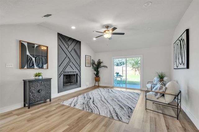 5502 Hewitt Dr Drive, Houston, TX 77092