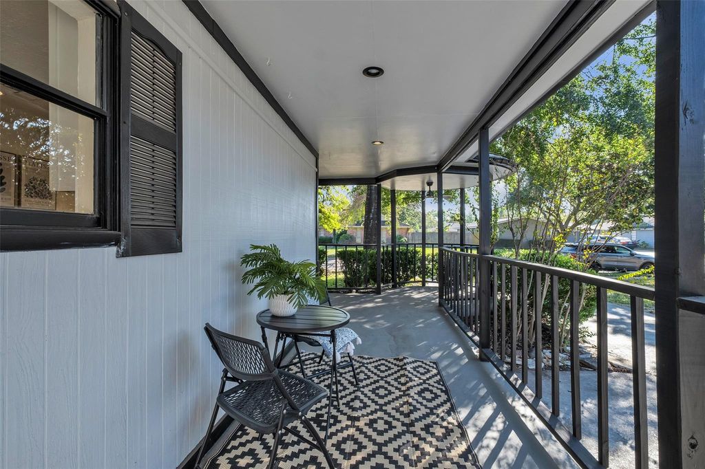 5502 Hewitt Dr Drive, Houston, TX 77092