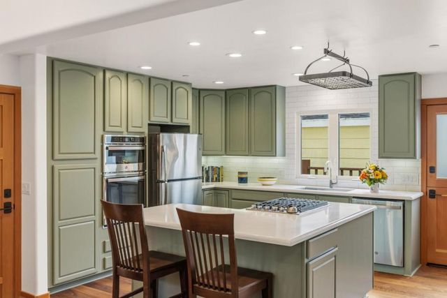 801 Junipero Avenue, Pacific Grove, CA 93950