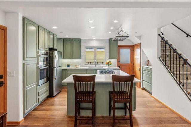 801 Junipero Avenue, Pacific Grove, CA 93950