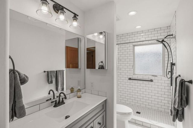 801 Junipero Avenue, Pacific Grove, CA 93950