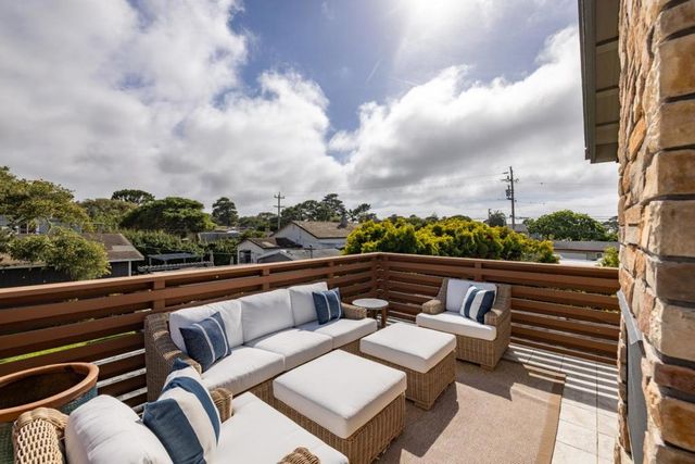 801 Junipero Avenue, Pacific Grove, CA 93950