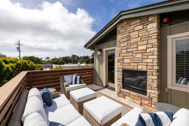 801 Junipero Avenue, Pacific Grove, CA 93950