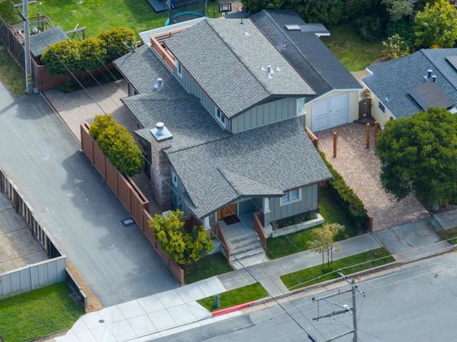 801 Junipero Avenue, Pacific Grove, CA 93950