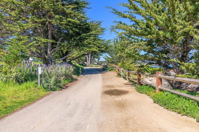 801 Junipero Avenue, Pacific Grove, CA 93950