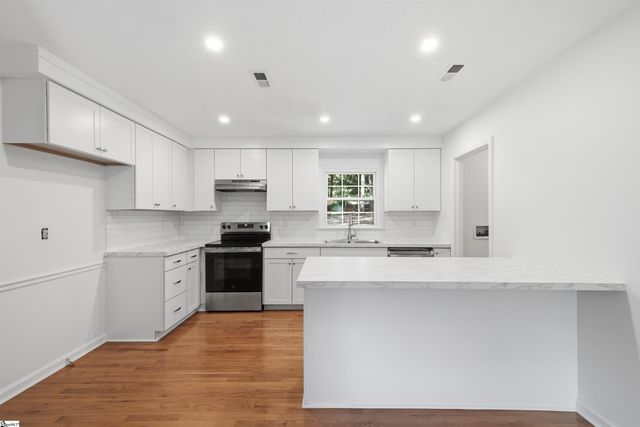 423 Indian Trail, Taylors, SC 29687