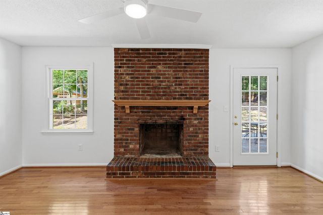 423 Indian Trail, Taylors, SC 29687