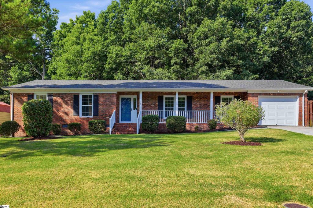 423 Indian Trail, Taylors, SC 29687
