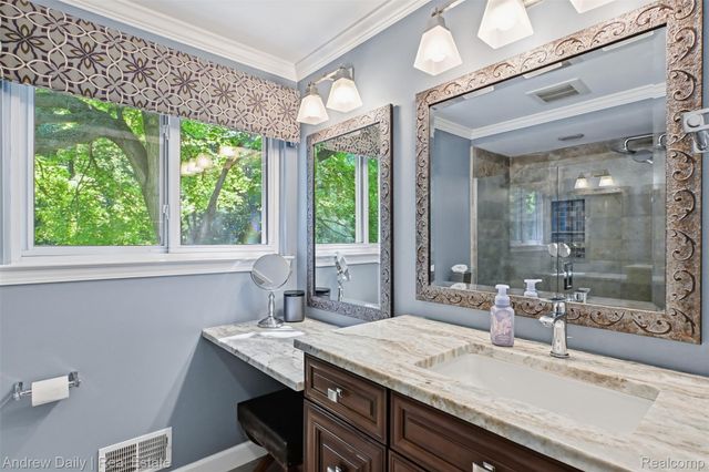 21649 Shadybrook Drive, Novi, MI 48375