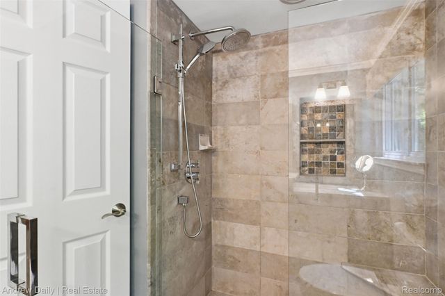 21649 Shadybrook Drive, Novi, MI 48375