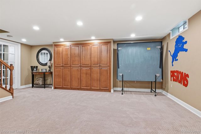 21649 Shadybrook Drive, Novi, MI 48375