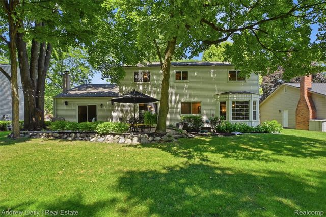 21649 Shadybrook Drive, Novi, MI 48375