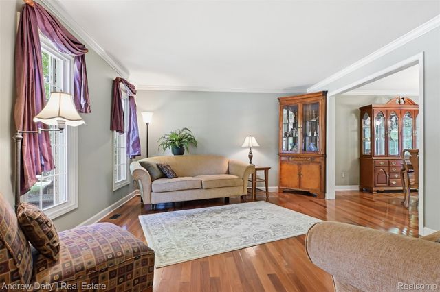 21649 Shadybrook Drive, Novi, MI 48375