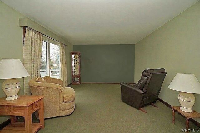 2974 Walck Drive, Wheatfield, NY 14120