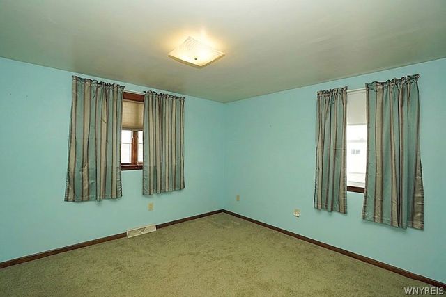 2974 Walck Drive, Wheatfield, NY 14120