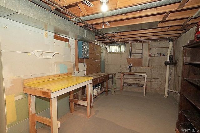 2974 Walck Drive, Wheatfield, NY 14120