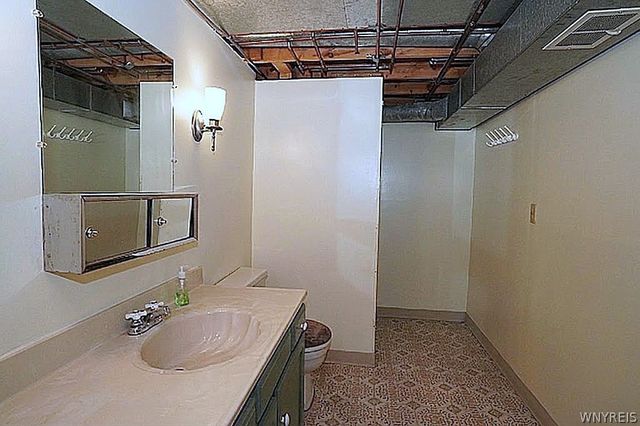 2974 Walck Drive, Wheatfield, NY 14120