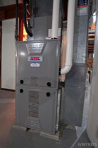 2974 Walck Drive, Wheatfield, NY 14120