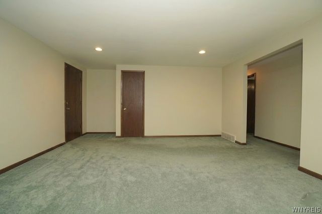 2974 Walck Drive, Wheatfield, NY 14120