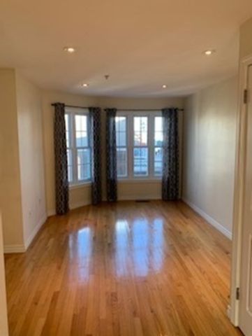 17 Bradford St 2, Plymouth, MA 02360