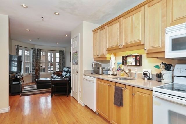 17 Bradford St 2, Plymouth, MA 02360