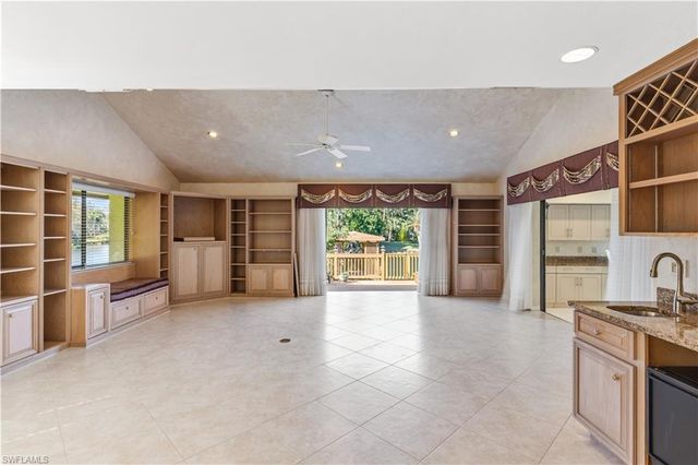 12423 McGregor Woods CIR, Fort Myers, FL 33908