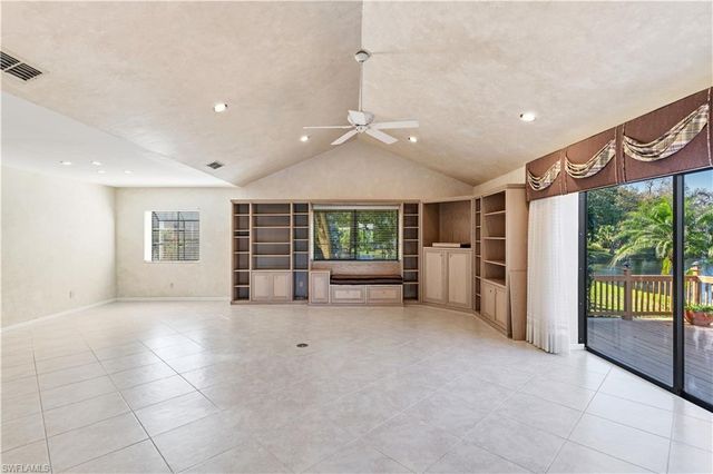 12423 McGregor Woods CIR, Fort Myers, FL 33908