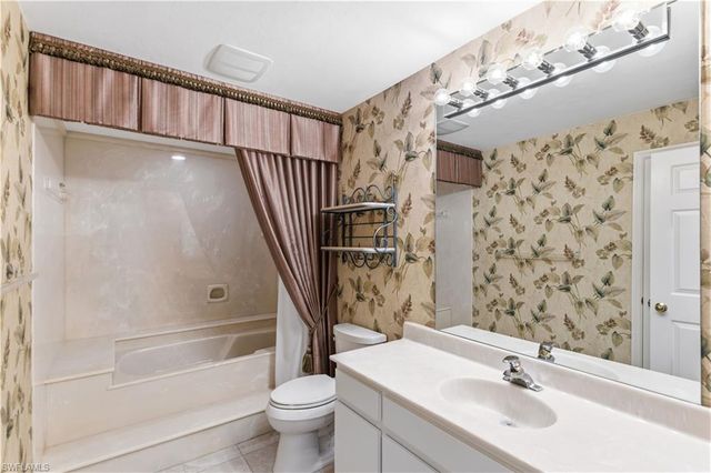 12423 McGregor Woods CIR, Fort Myers, FL 33908