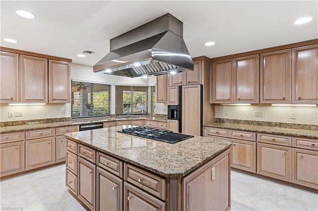 12423 McGregor Woods CIR, Fort Myers, FL 33908