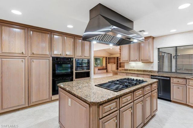 12423 McGregor Woods CIR, Fort Myers, FL 33908