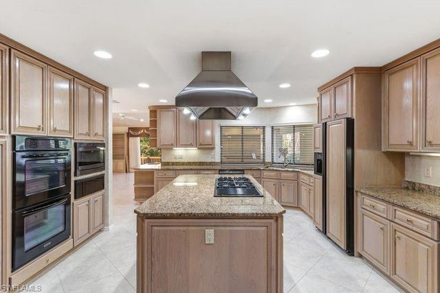 12423 McGregor Woods CIR, Fort Myers, FL 33908