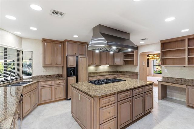 12423 McGregor Woods CIR, Fort Myers, FL 33908