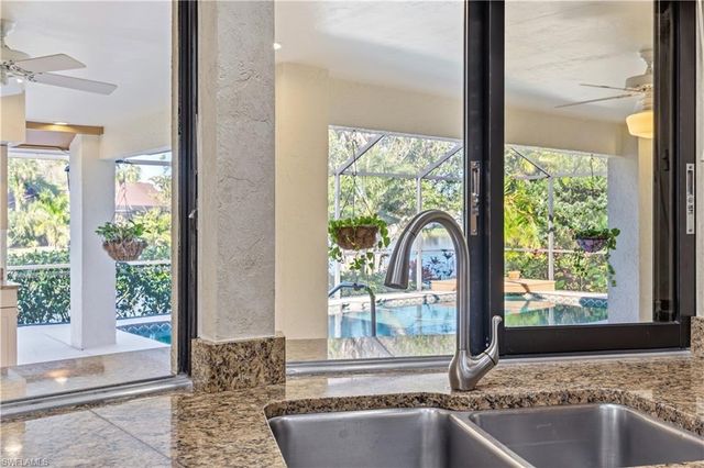 12423 McGregor Woods CIR, Fort Myers, FL 33908