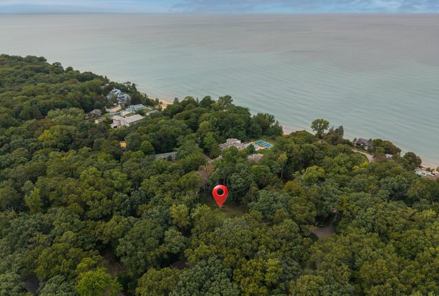 14440 Ridgeview Drive, New Buffalo, MI 49117