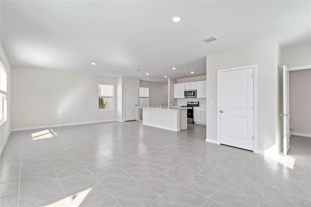 3394 HILLTOP CIRCLE, Bradenton, FL 34211